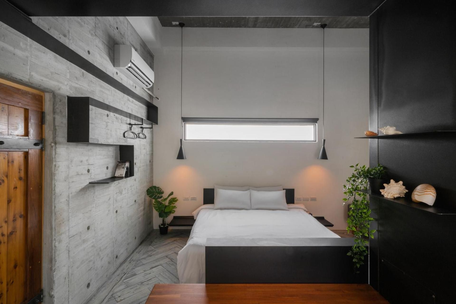 Pet-Friendly - Deluxe Queen Room
