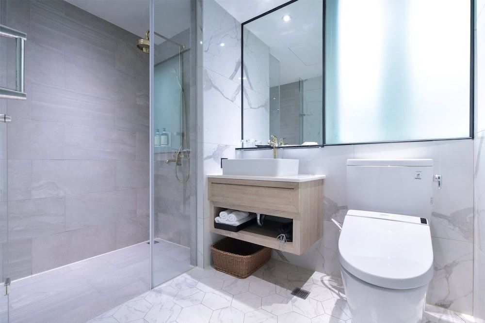 Keebe Hotel Deluxe Double Room 7