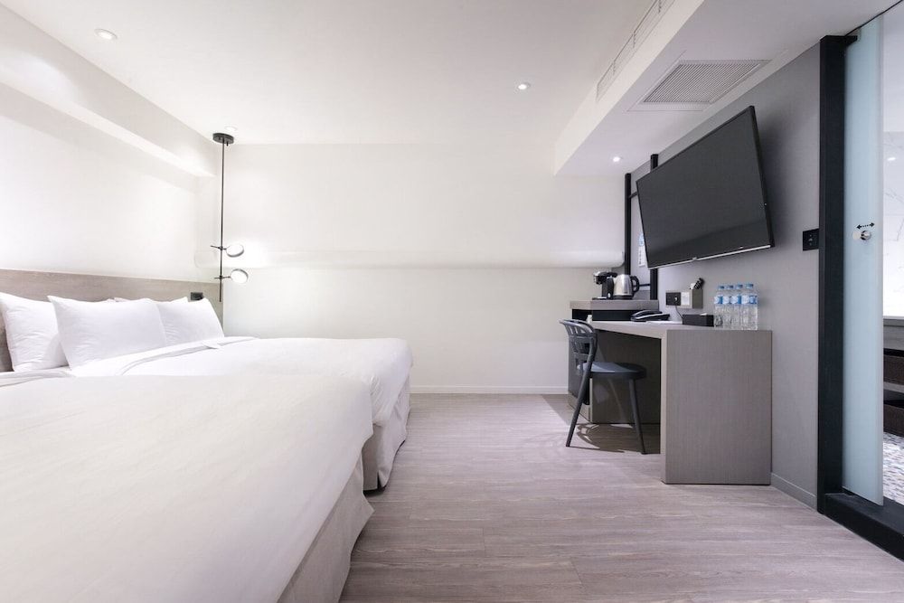 Keebe Hotel Family Room 3