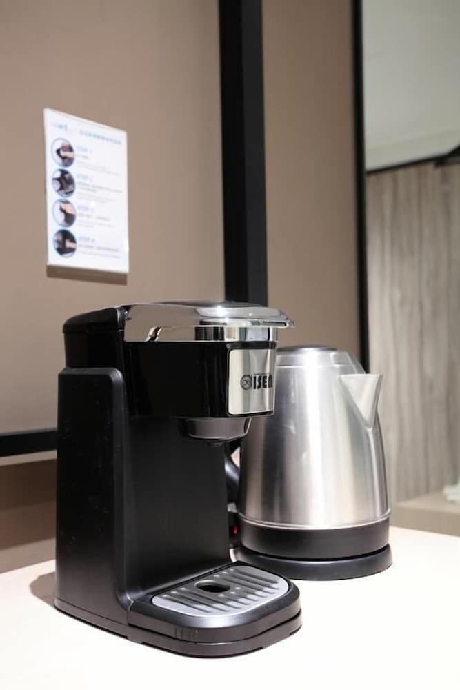 Keebe Hotel Family Room 9