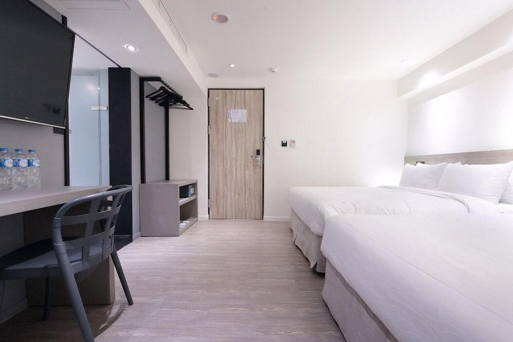 Keebe Hotel Family Room 4