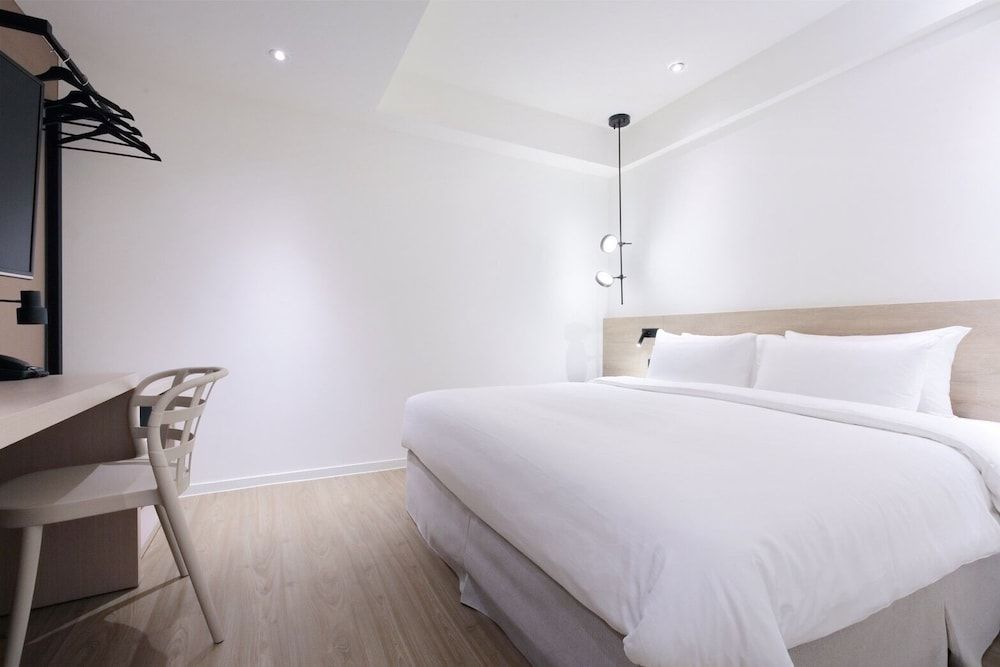 Keebe Hotel Premier Double Room 4