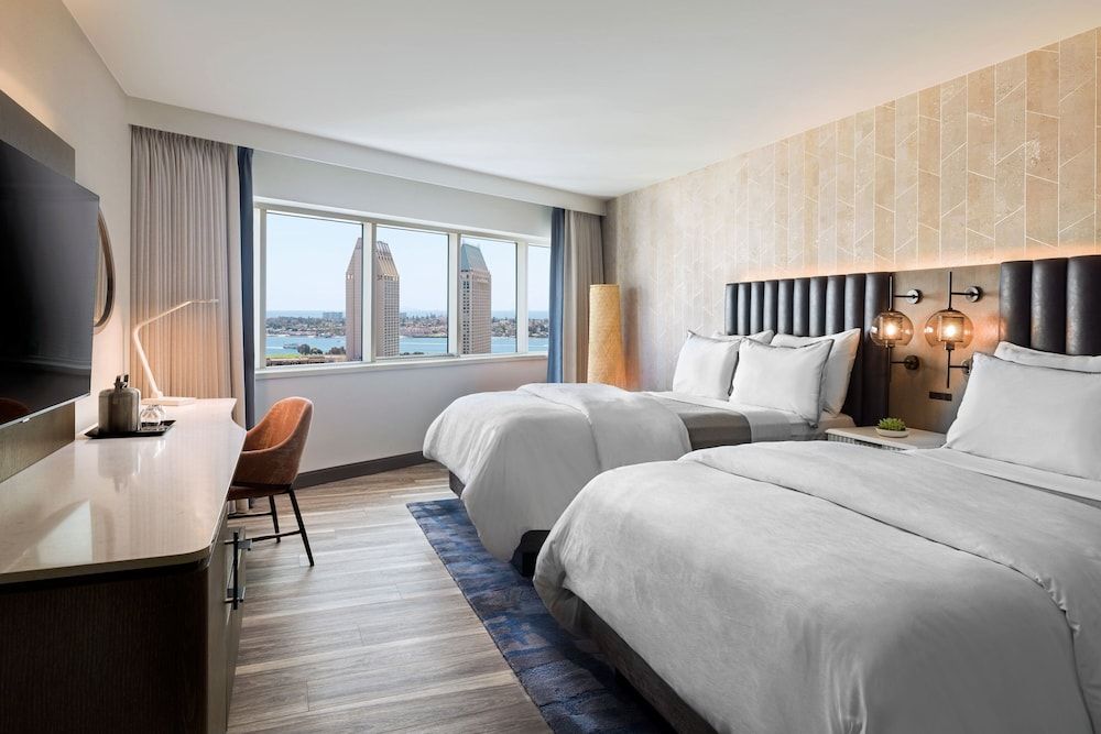 Deluxe Room, 2 Double Beds, Bay View