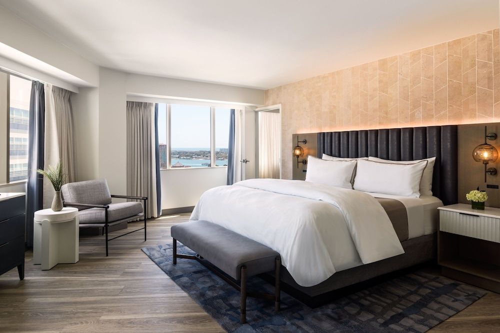 Presidential Suite, Skyline View