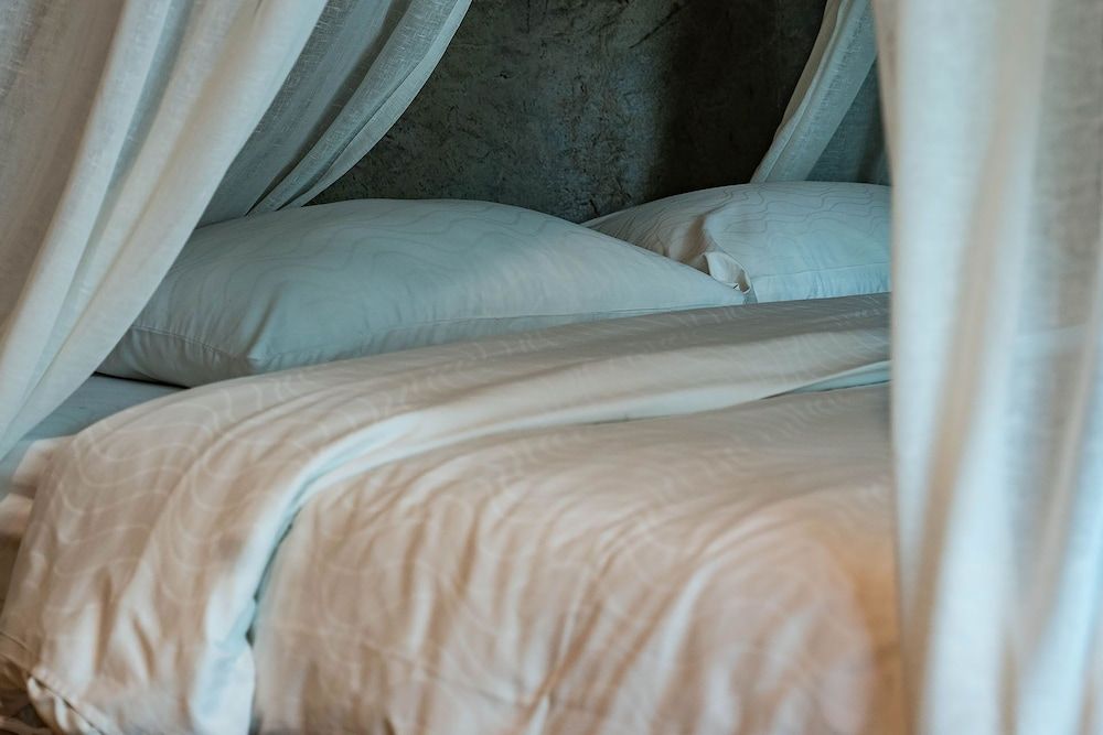 Yi-He Golden Homestay Deluxe Cave For 6 People