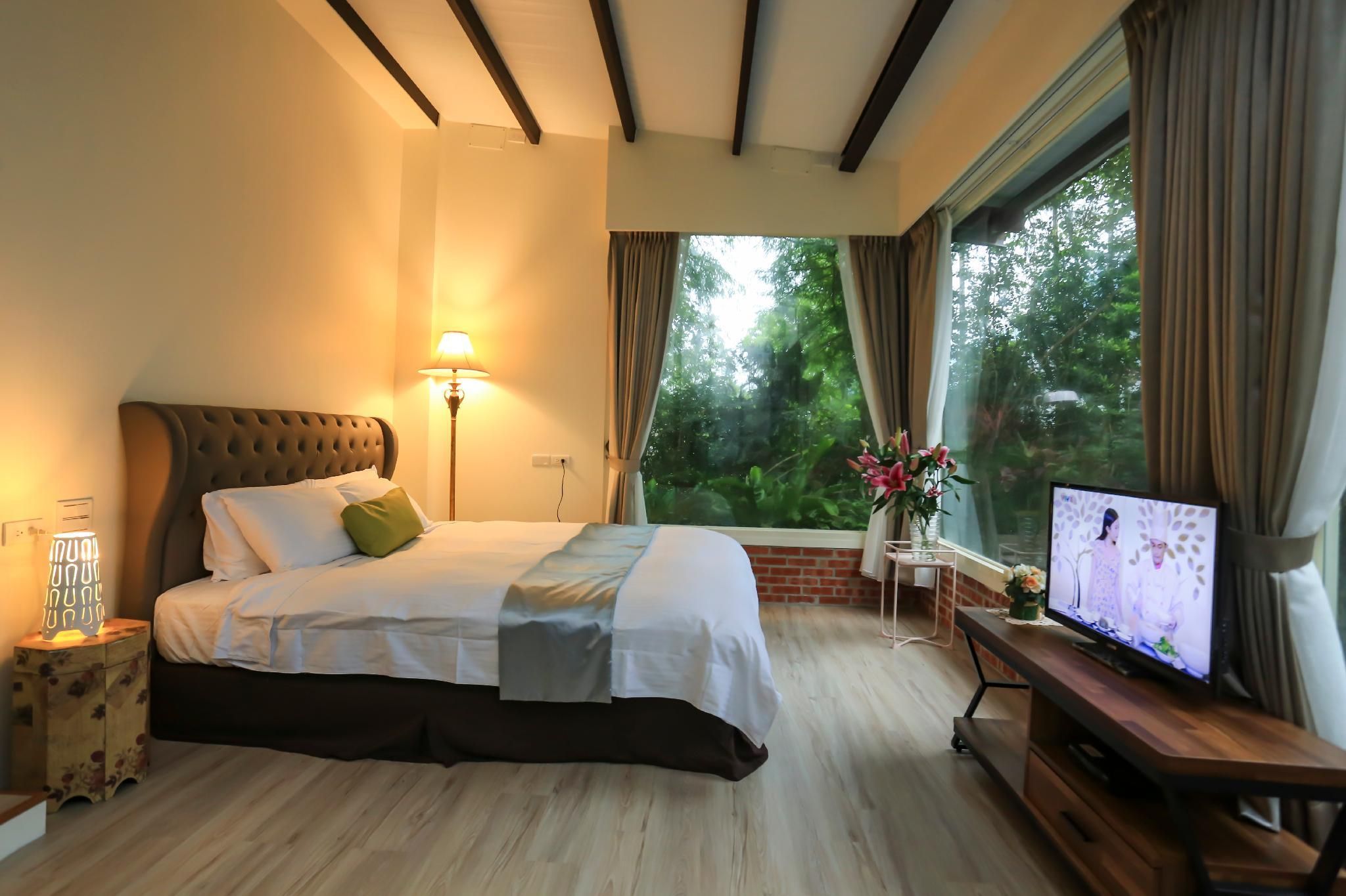 Double Room with View