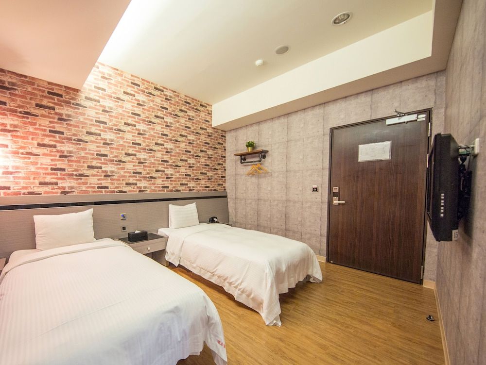 Military 75 Hotel Standard Twin Room, 2 Twin Beds