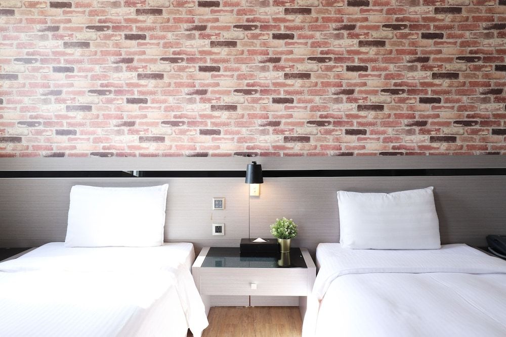 Military 75 Hotel Standard Twin Room, 2 Twin Beds 10