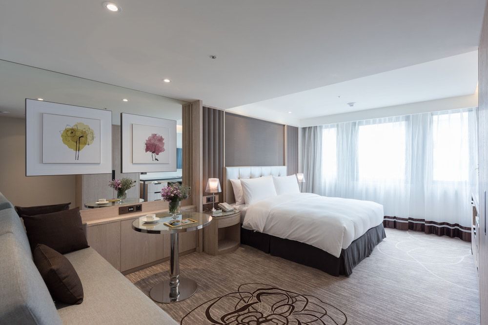 Business Double Room with Extra Bed