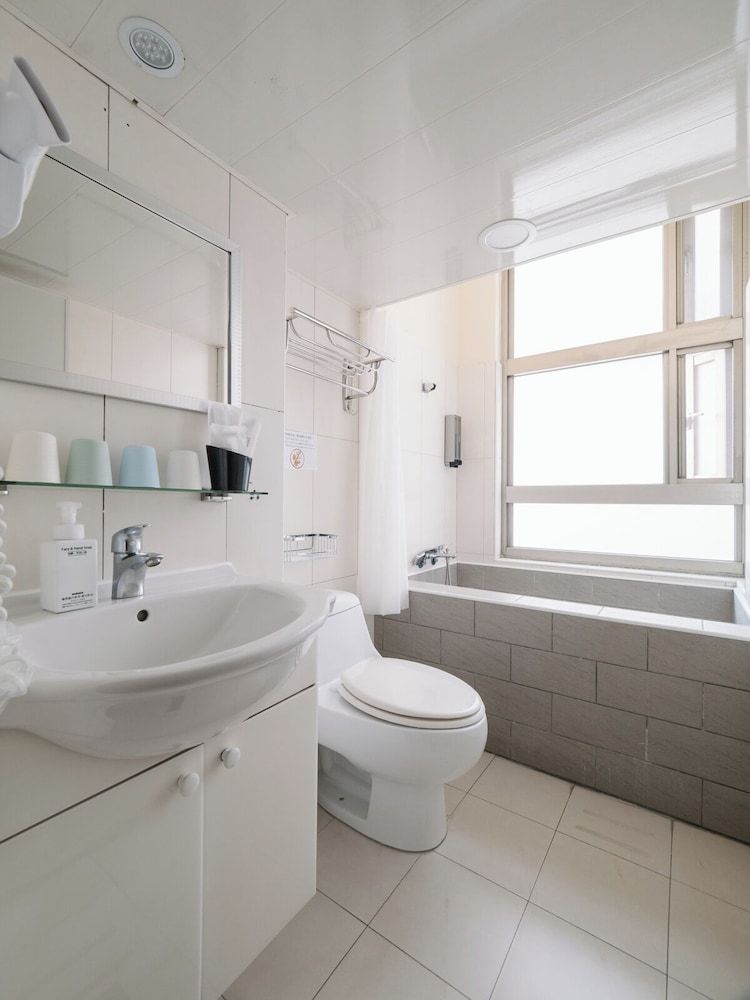 CJ Hotel Classic Twin Room, 1 Bedroom, Ensuite 6