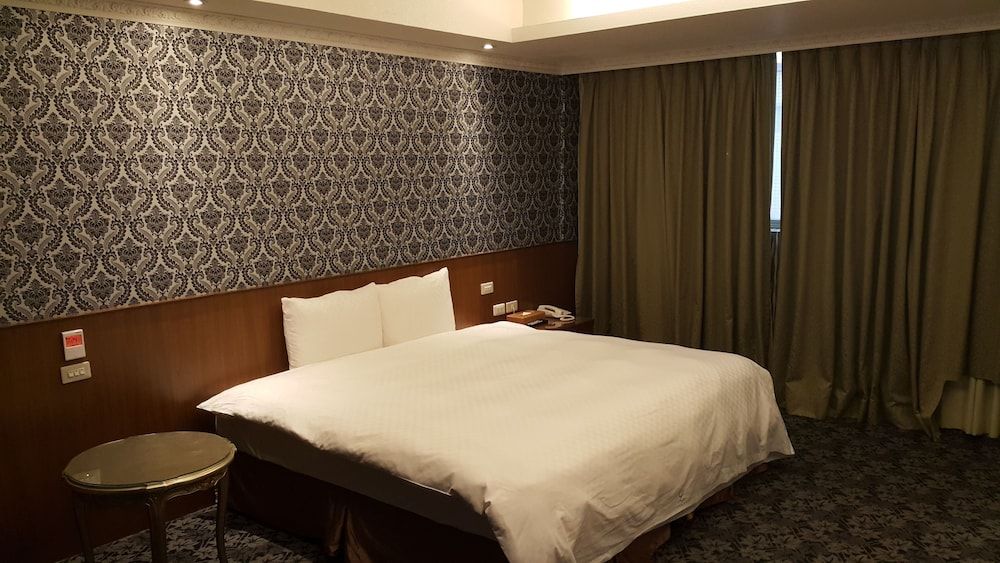 undefined Golden Age Hotel 5