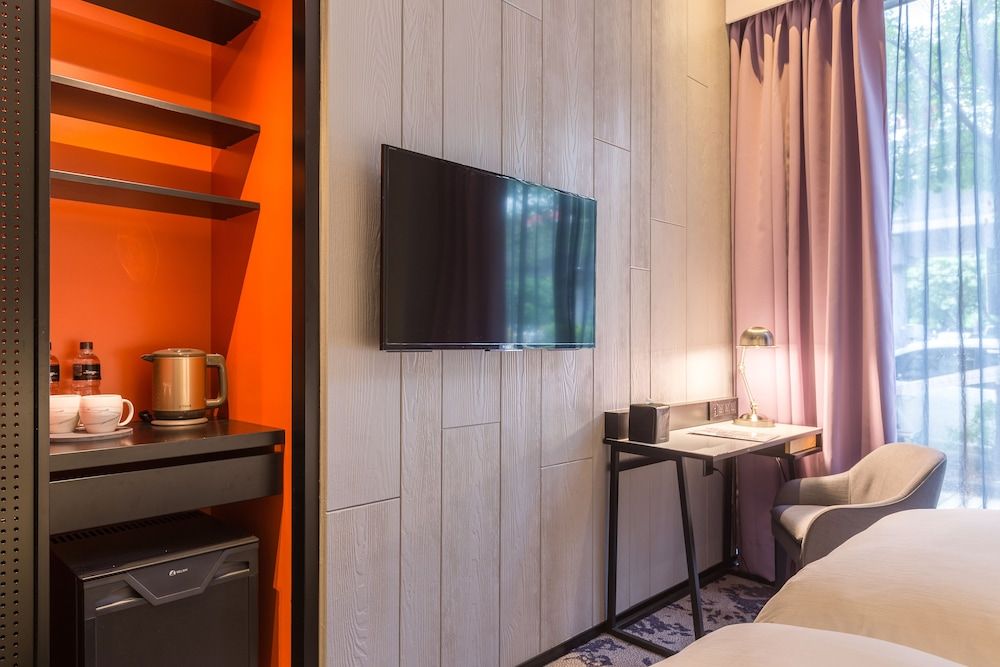 Tango Inn Taipei JiHe Classic Twin Room, 2 Twin Beds, Ground Floor 4