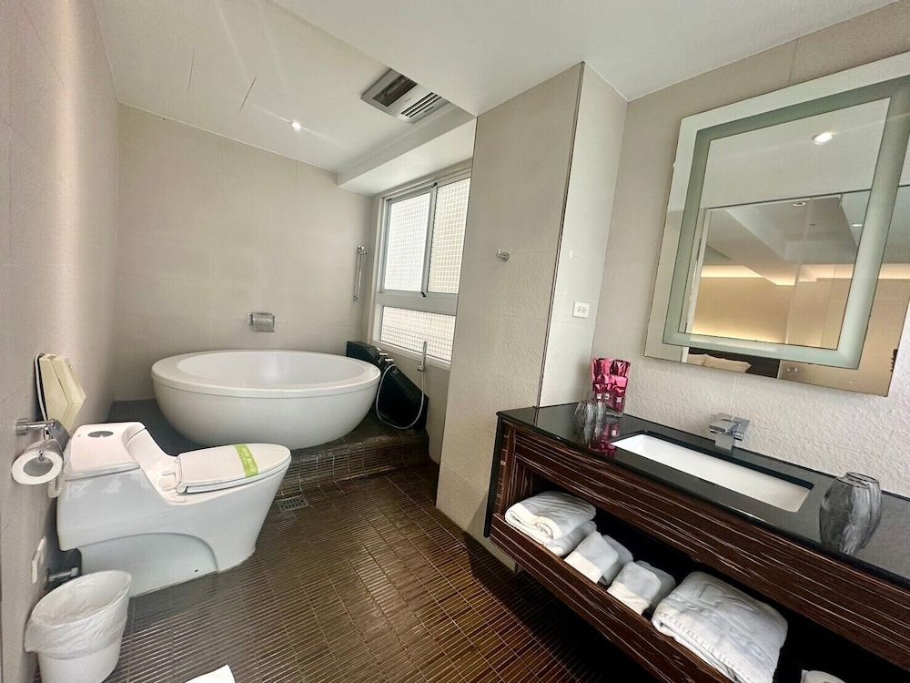 Kapok Hotel & Resorts Japanese Quadruple Room 7