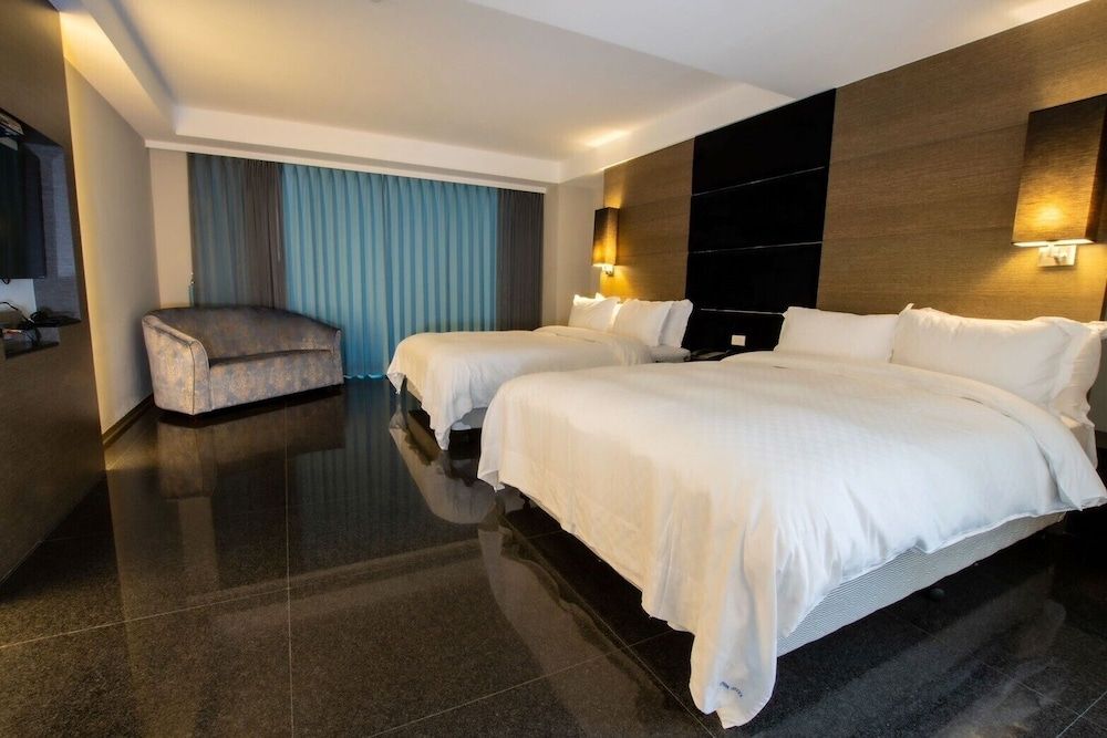 Kapok Hotel & Resorts Classic Quadruple Room