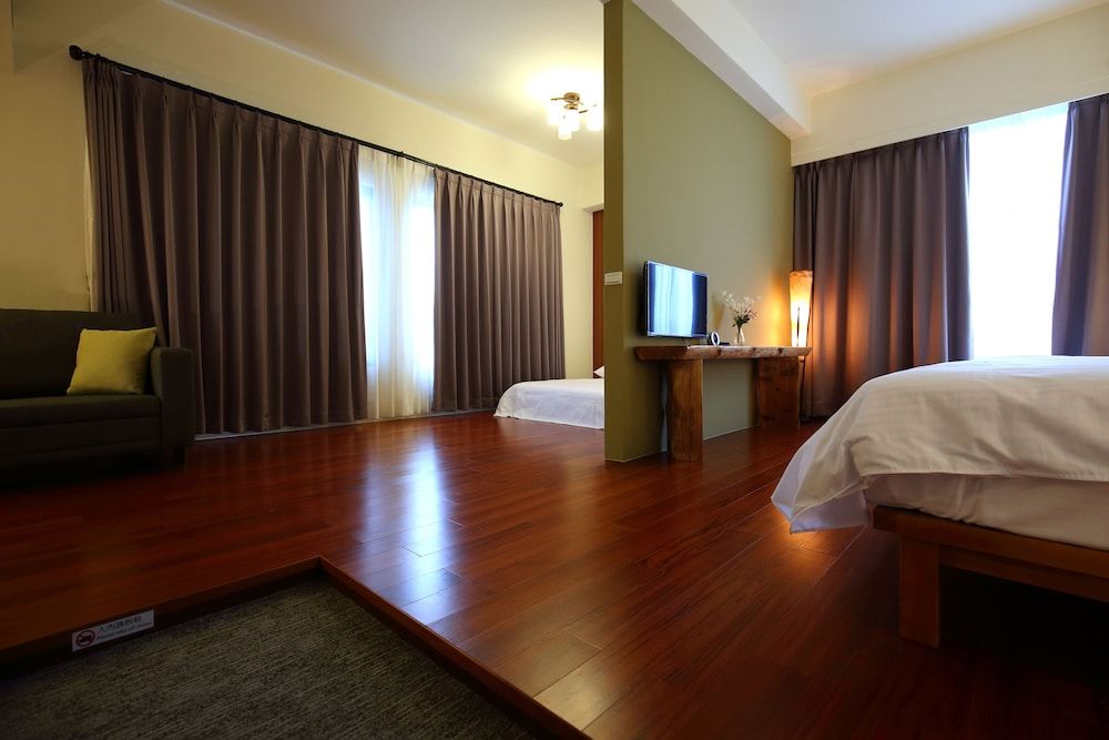 Comfort Room, Non Smoking, Mountain View (6-Person)