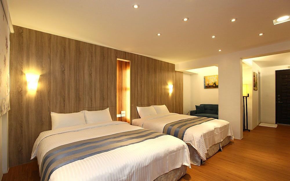 Yapo Bed & Breakfast Quadruple Room 4