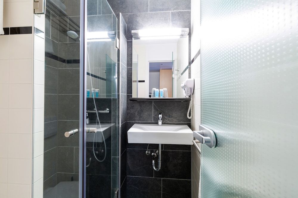 Bastion Hotel Leeuwarden Comfort Twin Room 3