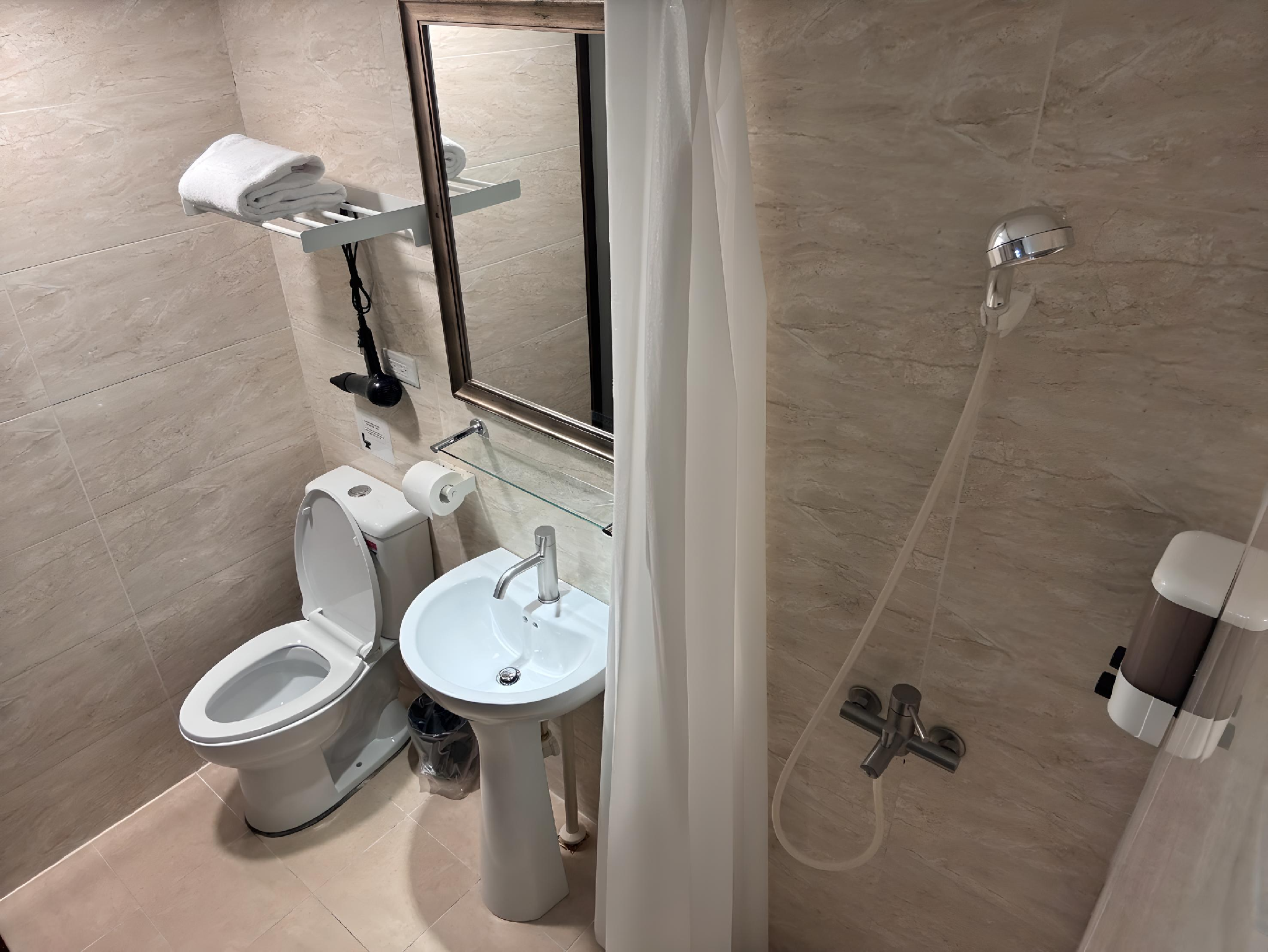 Single - Private Bathroom