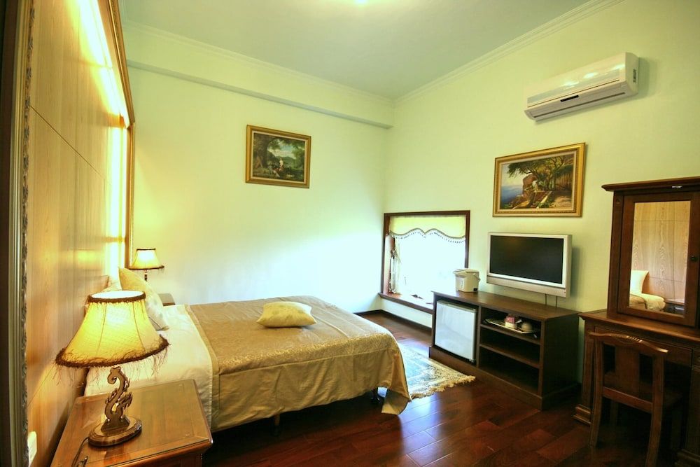 Aurora B&B