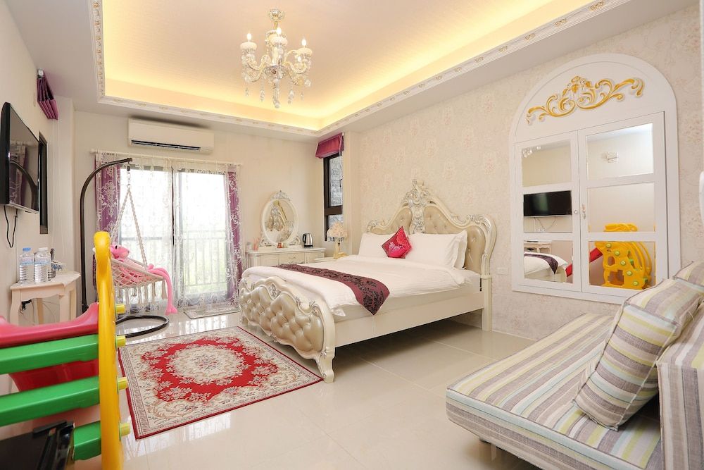 Sofia Villa Romantic Double Room, Balcony, Courtyard View 6