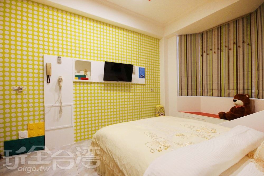 Broad-Minded Station Superior Quadruple Room 3