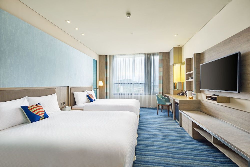 Explore Double Double (For 4 Guests Stay)