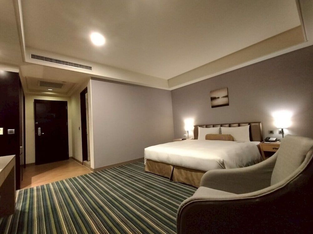 Urban Hotel 33 Business Single (No bathtub)