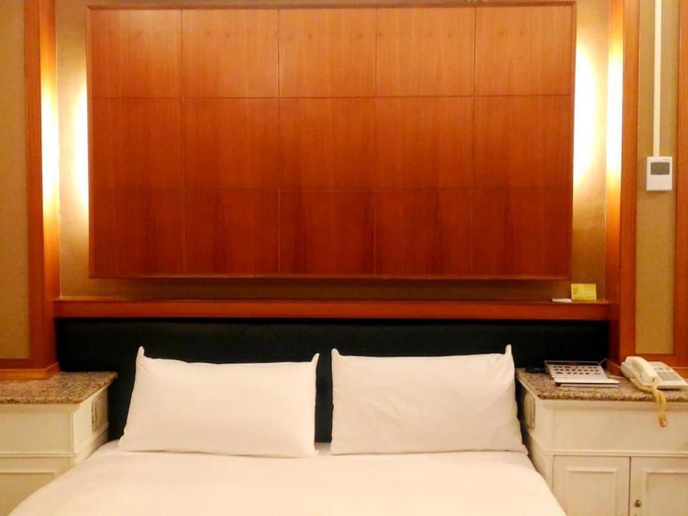undefined Yachuan Hotel 9