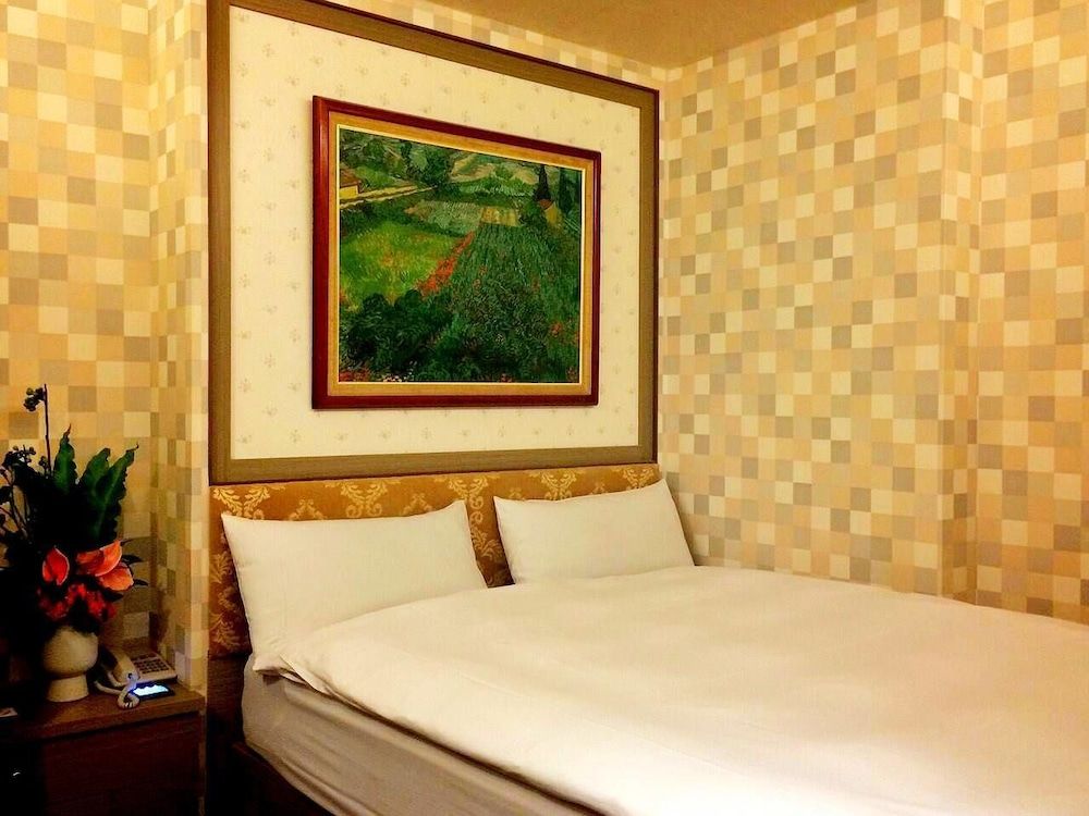 undefined Yachuan Hotel 6