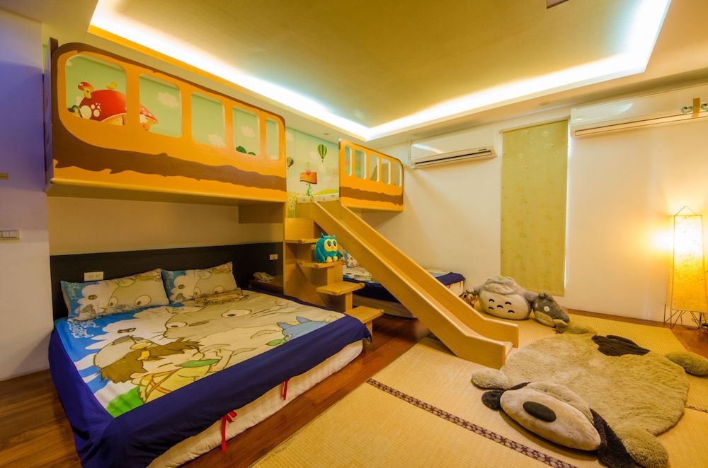 Easylife B&B Family Room, 2 Double Beds, Balcony, Tower 3