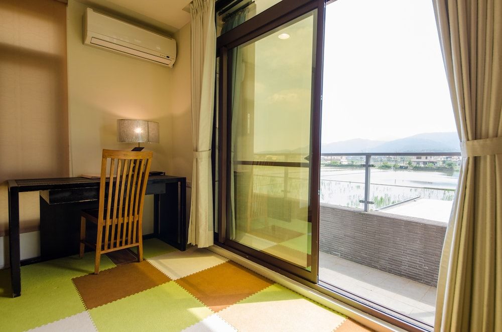 Easylife B&B Family Triple Room, 1 Bedroom, Bathtub 10