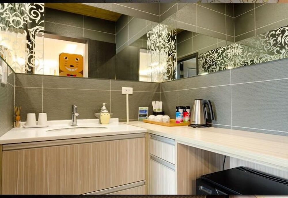 Easylife B&B Family Room, 2 Double Beds, Balcony, Tower 8