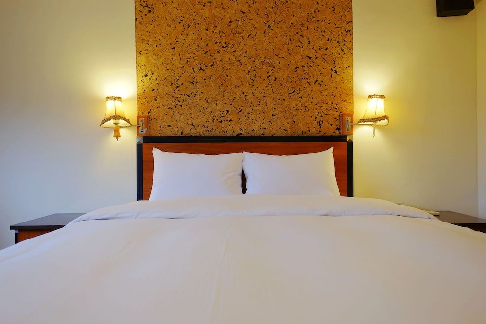 Yawan Spa Hotel Classic Double Room 2