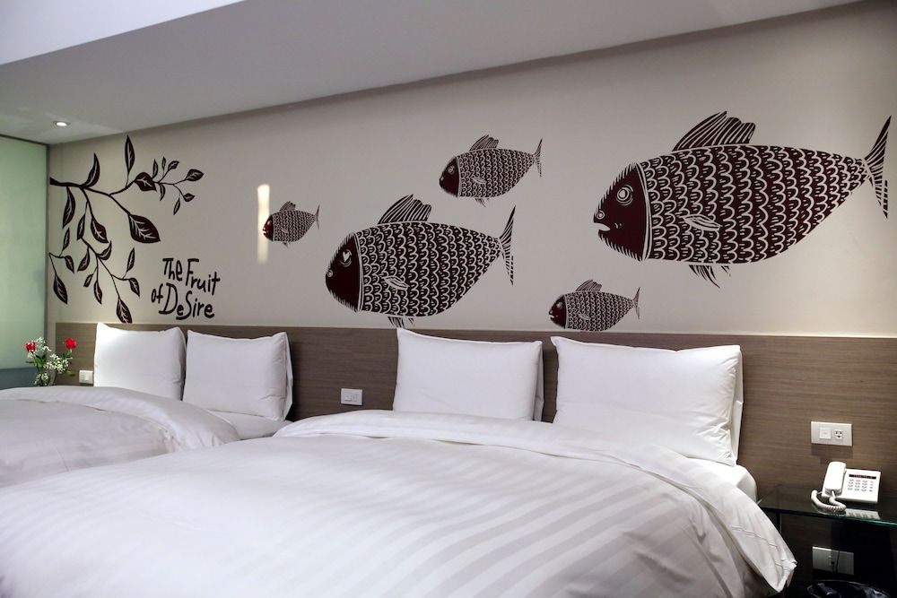 Chiayi Look Hotel Quadruple Room (Random Design) 4