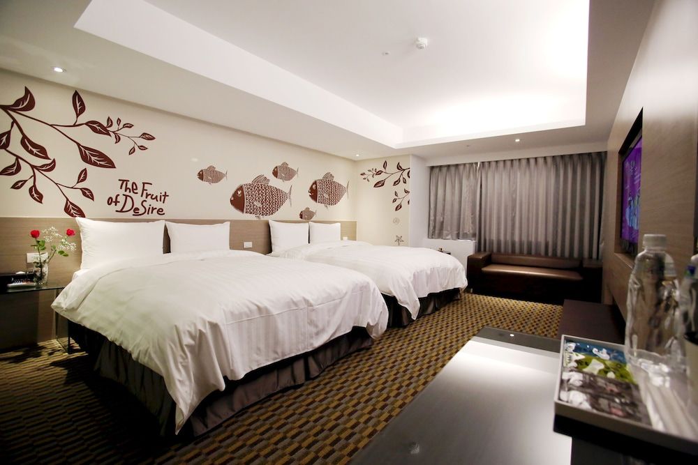 Chiayi Look Hotel Quadruple Room (Random Design) 3