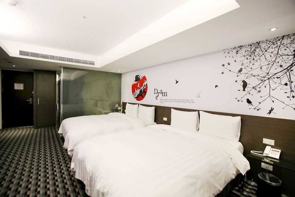Chiayi Look Hotel Quadruple Room (Random Design)