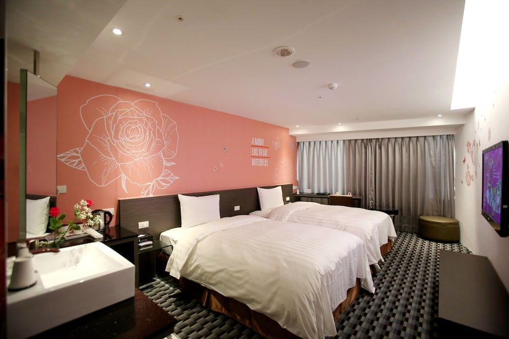 Chiayi Look Hotel City-view Room (Random Design) 4