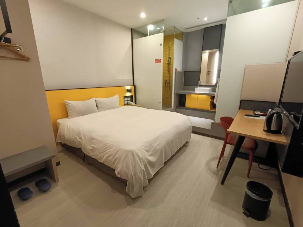 Walker-Taoyuan Standard Double Room 2