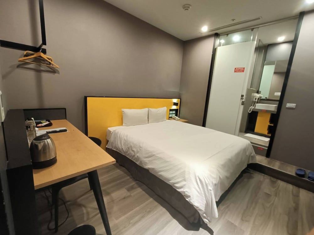 Walker-Taoyuan Standard Double Room 10