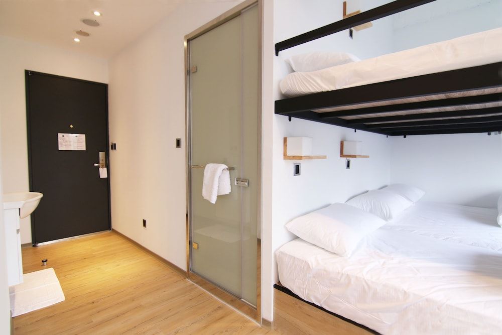 Taipei Sunny Hostel Family Room 5