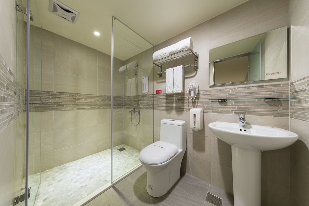 Xin She Hotel - Chungli Classic Double Room 5