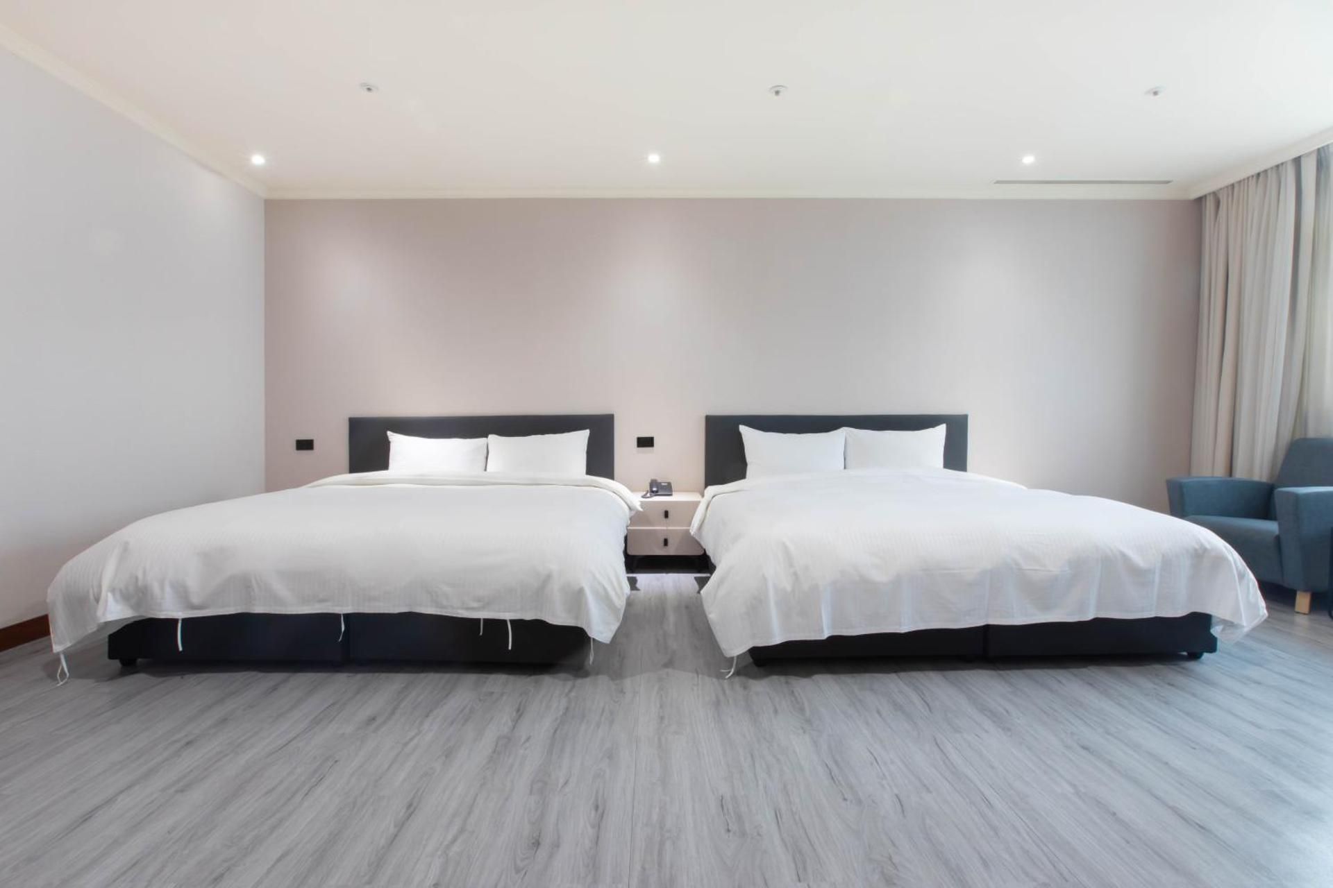 Deluxe Quadruple Room