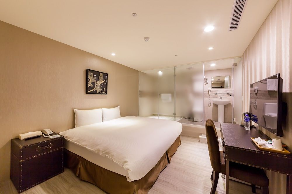 Xin She Hotel - Chungli Ultimate Double Room 2