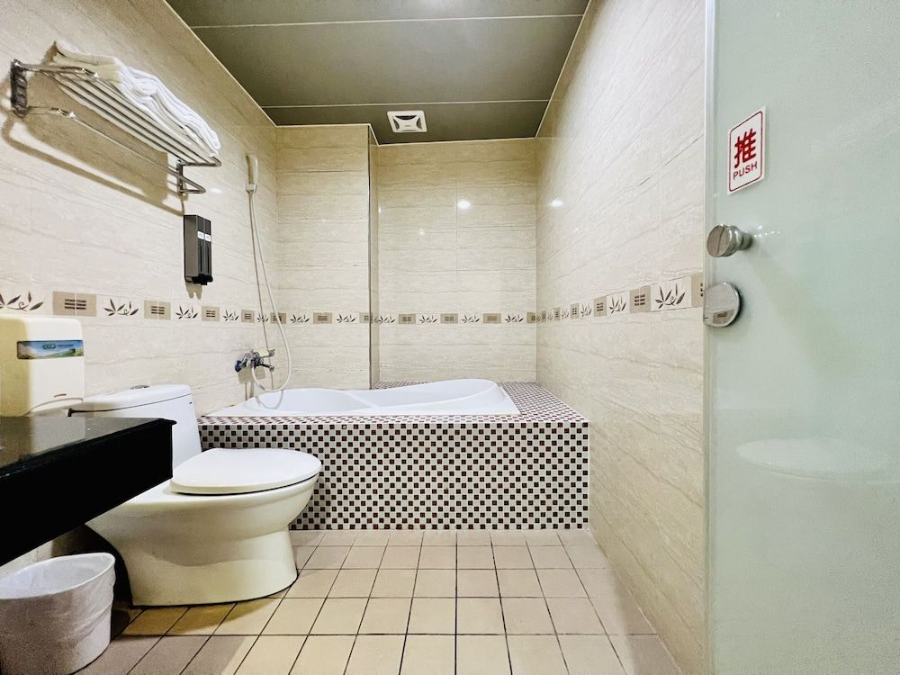 Mucha Hotel Classic Quadruple Room 9