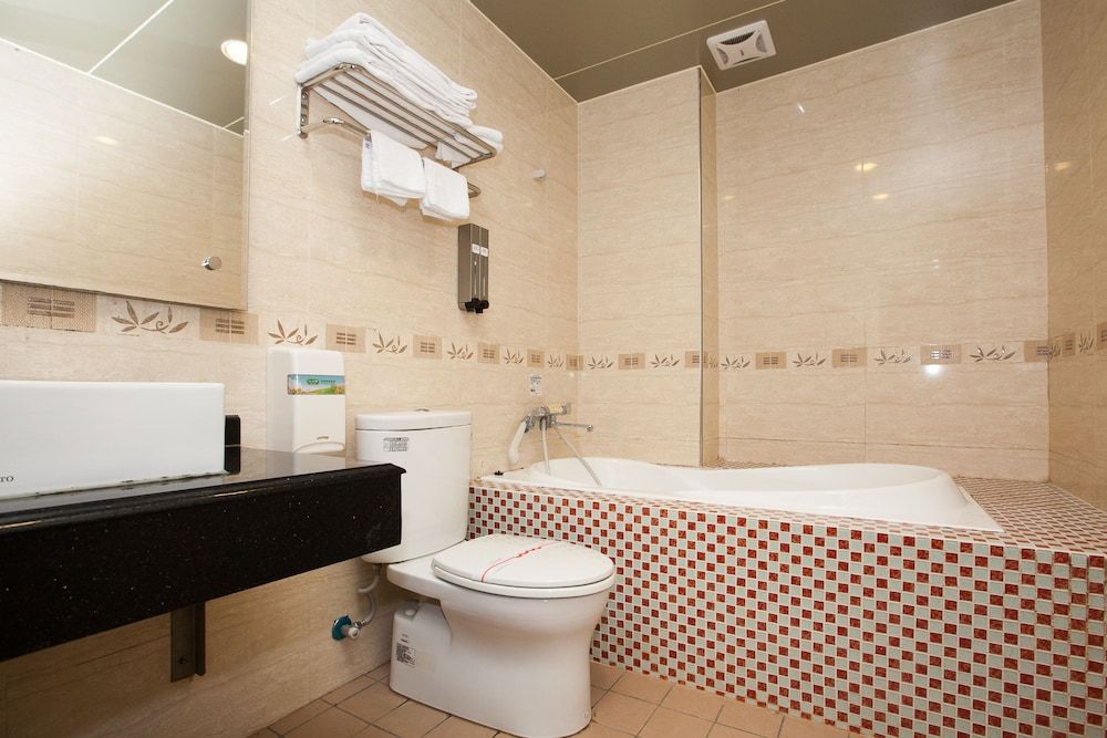 Mucha Hotel Classic Quadruple Room 10