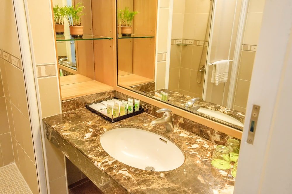 KKS Hotel Standard Double Room, 2 Twin Beds 7