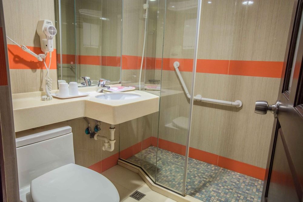 KKS Hotel Standard Triple Room 4