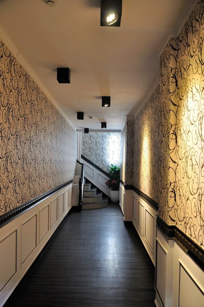 undefined Hotel Queen 3