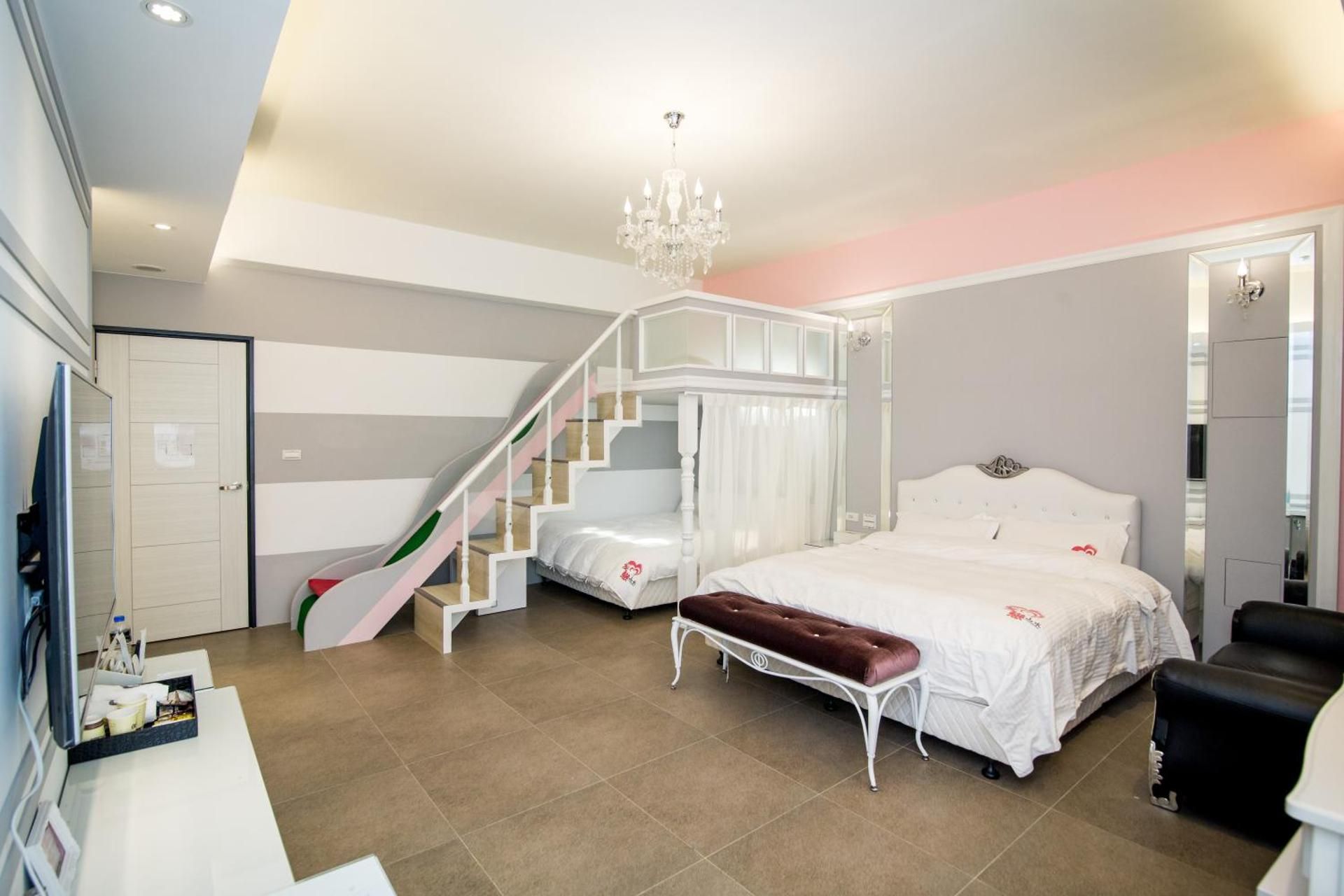 Deluxe Family Suite