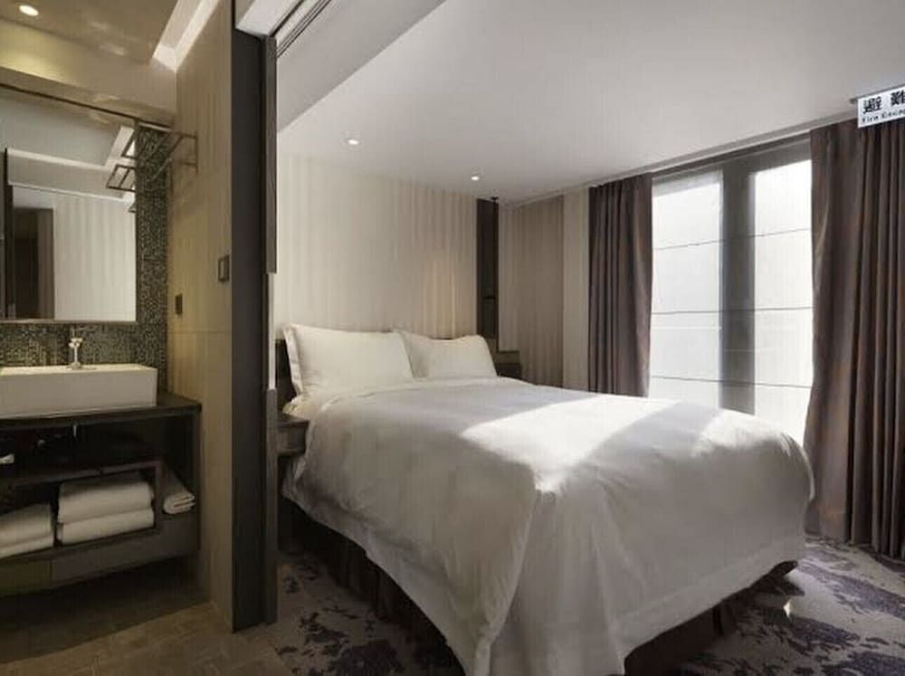 undefined At Home Hotel Ximen 4